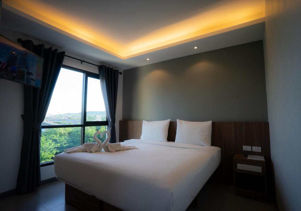 Hotel The Zleep Chonburi Extérieur photo